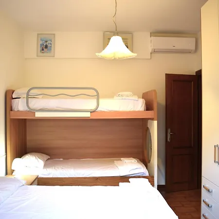 Maresorriso Apartment *