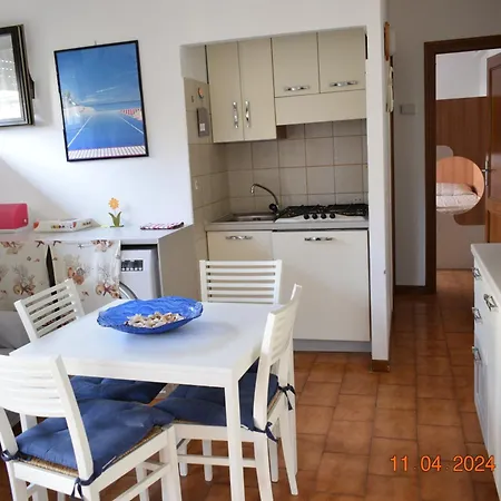 Maresorriso Apartment *